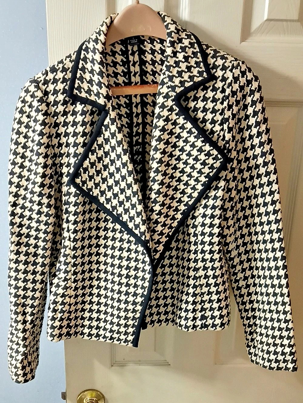 Spiegal Women's Beige Leather Jacket Full Button Up Size 6